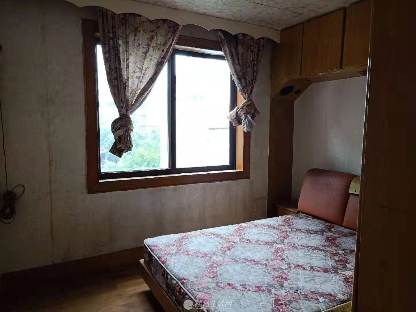 ����Сѧ ���黨԰�Ա� 4¥2��48�� ��Կ�׷��㿴��