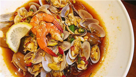 恭城鳳凰山斑魚館，美食記
