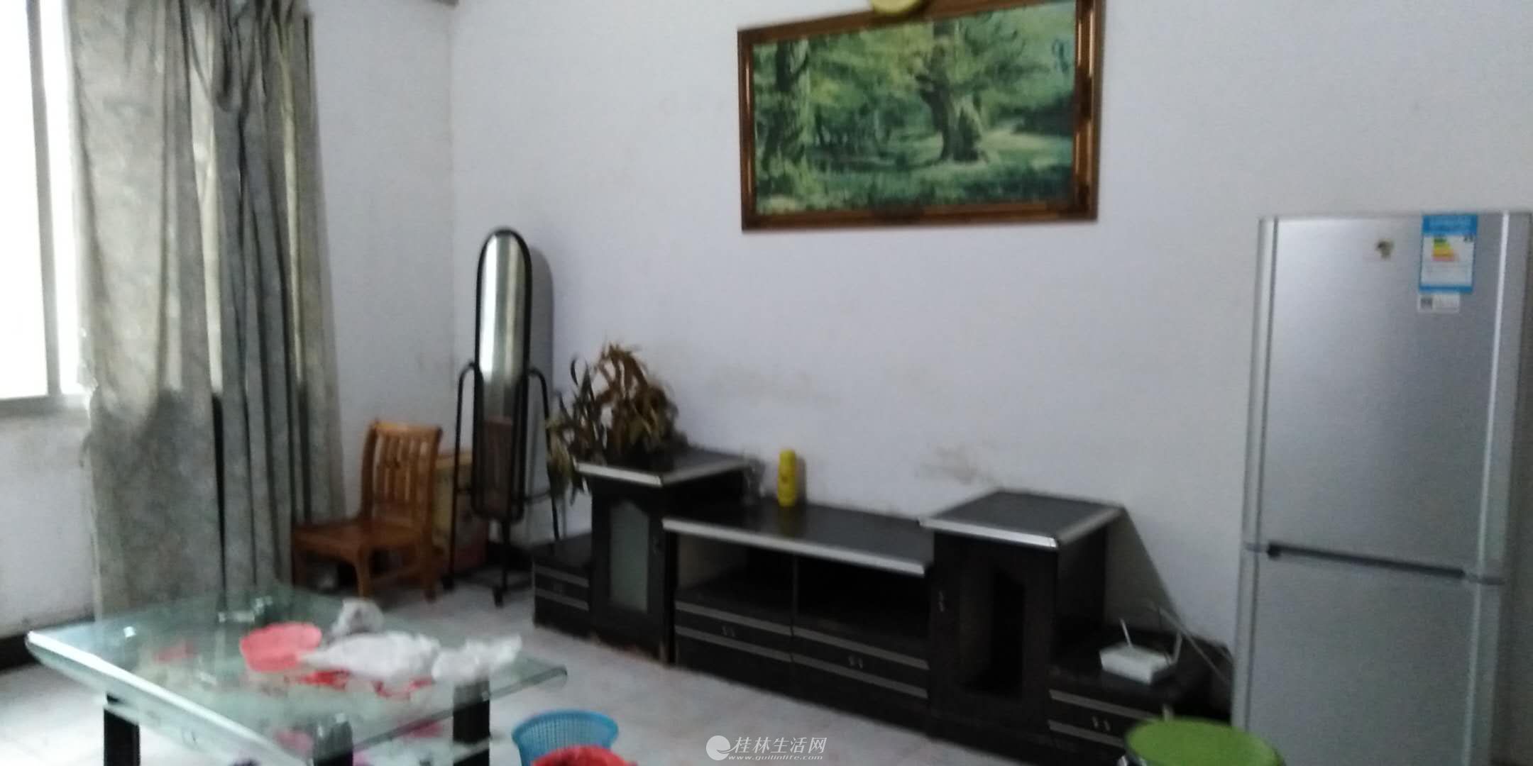 ���һ�����ü�װ2��1�����⣬68ƽ�ף�3¥����װ��1100/�£�Ѻ����һ����������