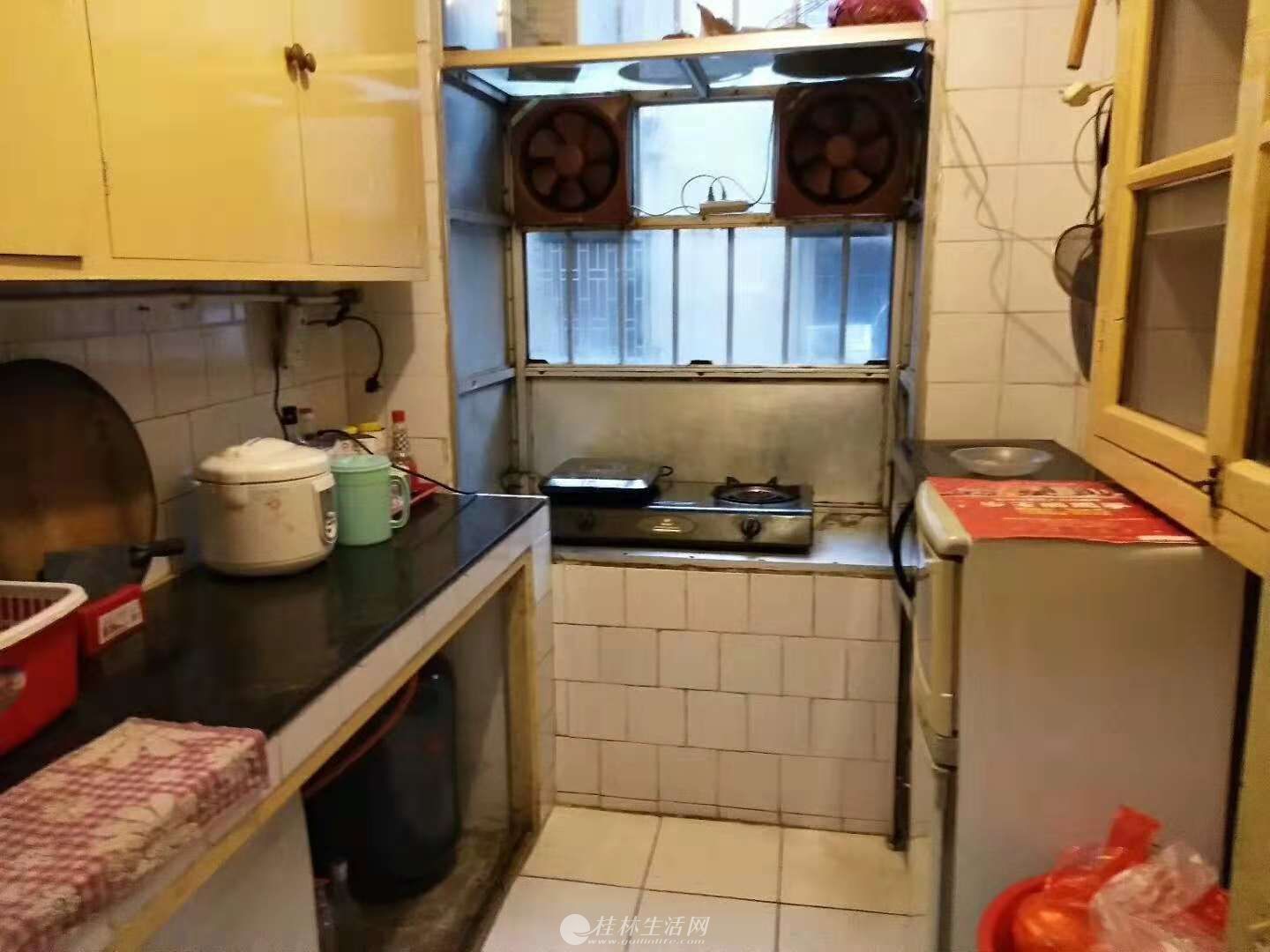 ۣȺСѧ棬ƽ¥Сҵϱ