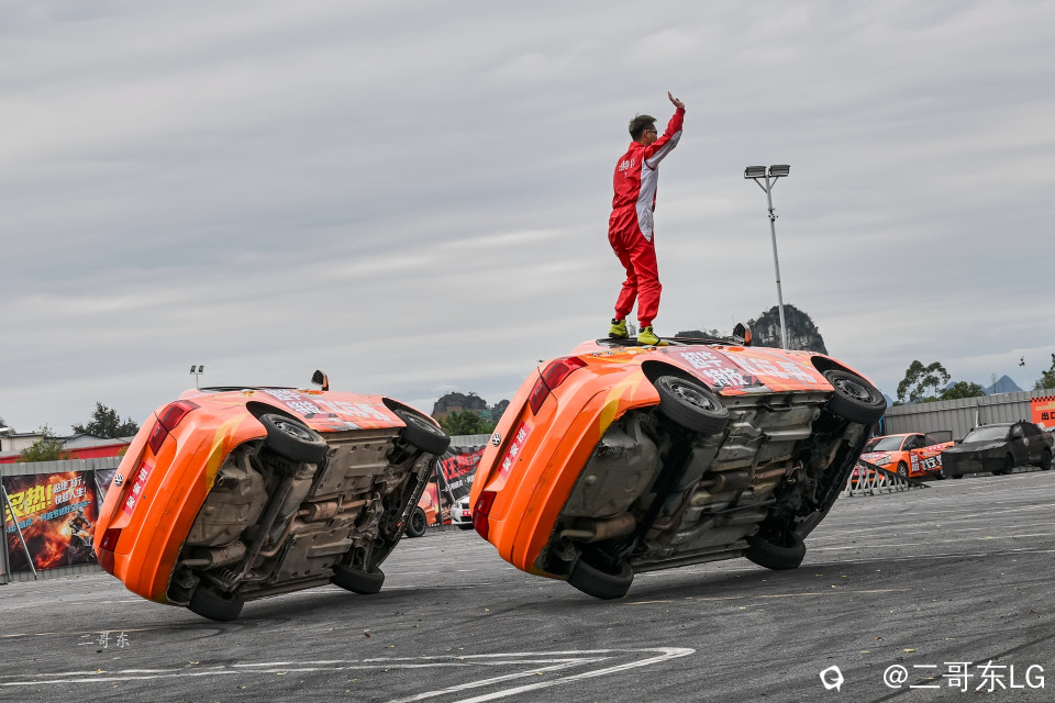 超华特技飞车秀 (24).jpg