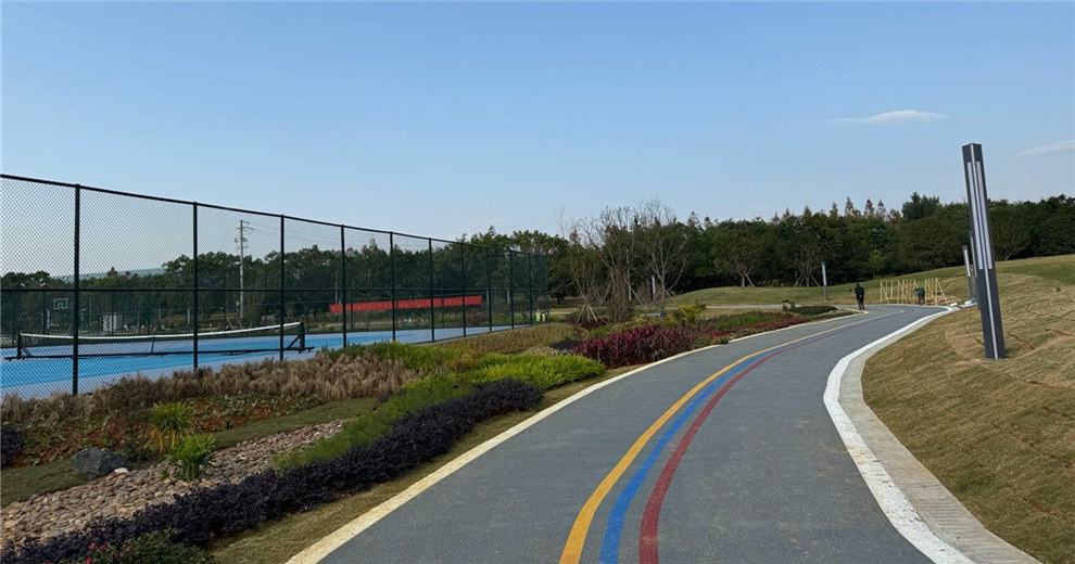 叠彩滨江体育公园马上就要对市民开放了