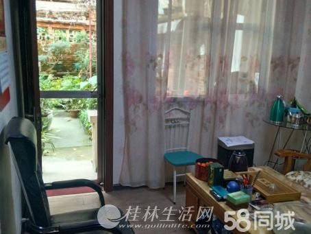 ���ۣ���Ⱥѧ�����Ļ�·ʮ���ж���һ¥����Ժ��װ137��