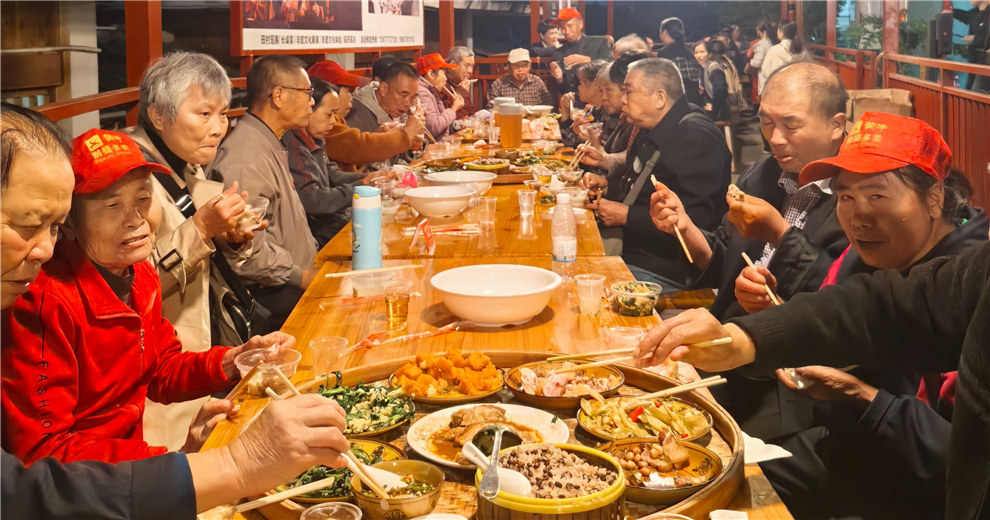 初冬寻胜到瑶寨