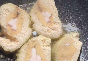 广西女子晒香煎大肉粽，网友：天冷了，又到了吃广西“惠灵顿牛排”的季节