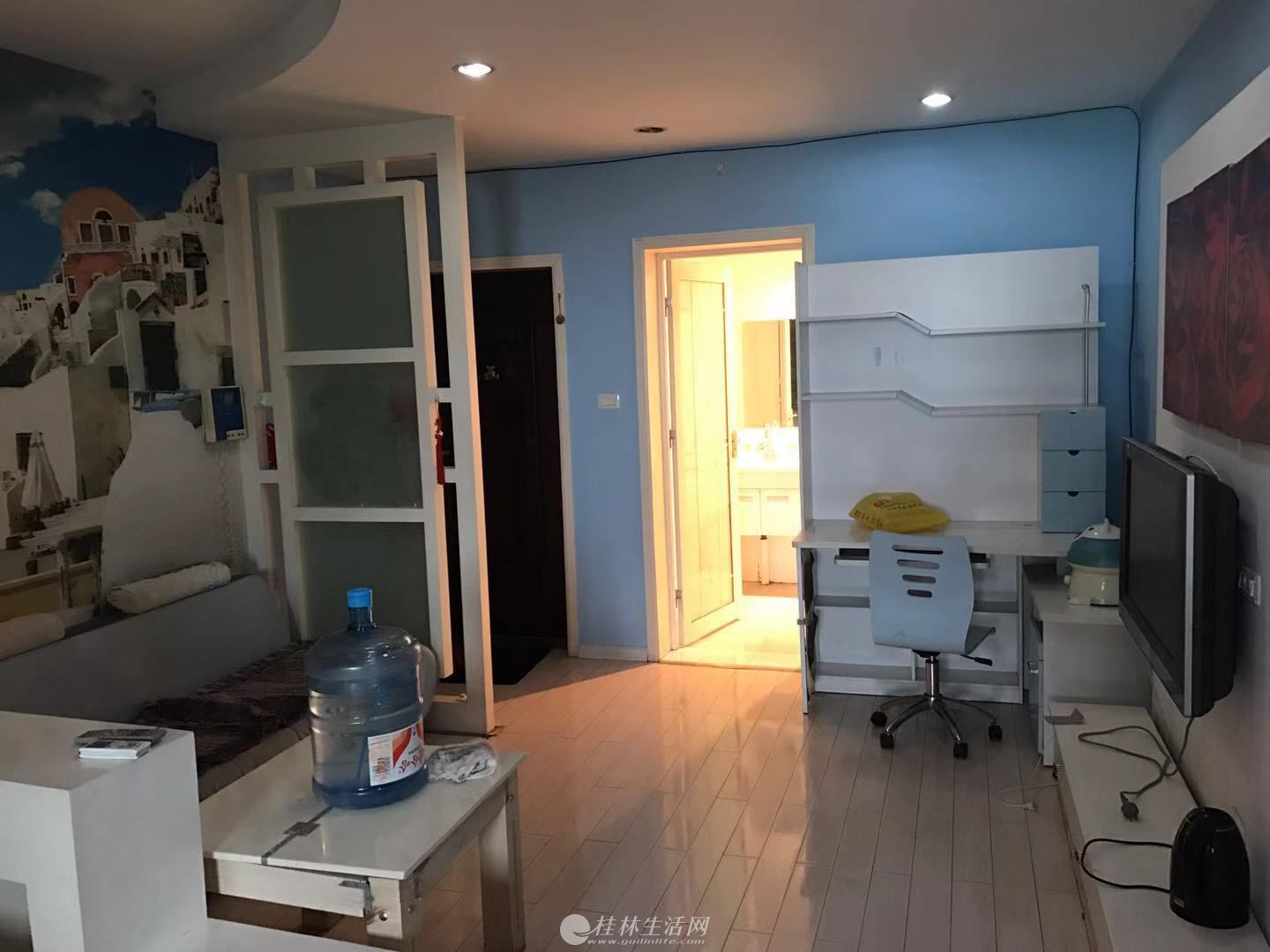 ���⣬���Ǵ��ã�1��1��1����48ƽ�ף����ݷ���1600Ԫ/�£�
