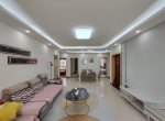 «��Сѧ ���ӹ�������3¥��װ��3��2��2�������ס�ۼ�56.8��