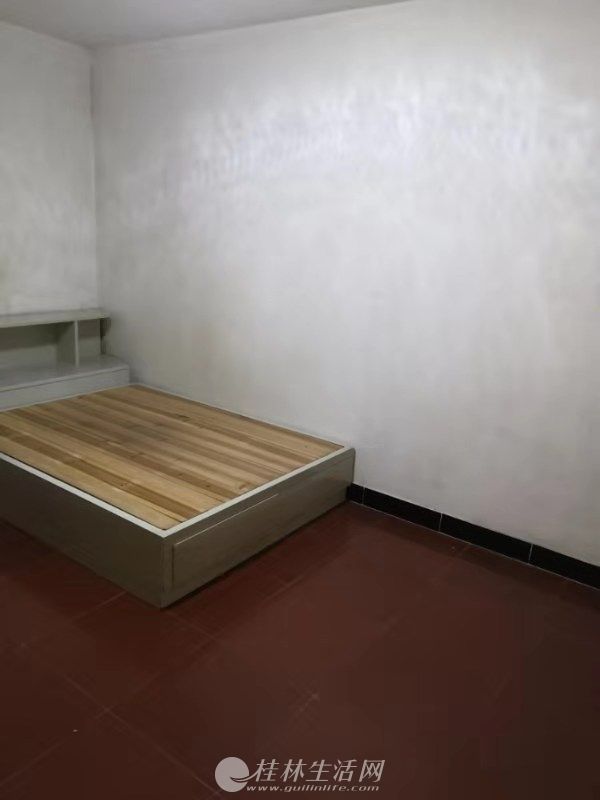 ���ۣ��л�ѧ��������԰3��2��1��4¥2003�꽨100ƽ150 ����װСѧ�Եķ���