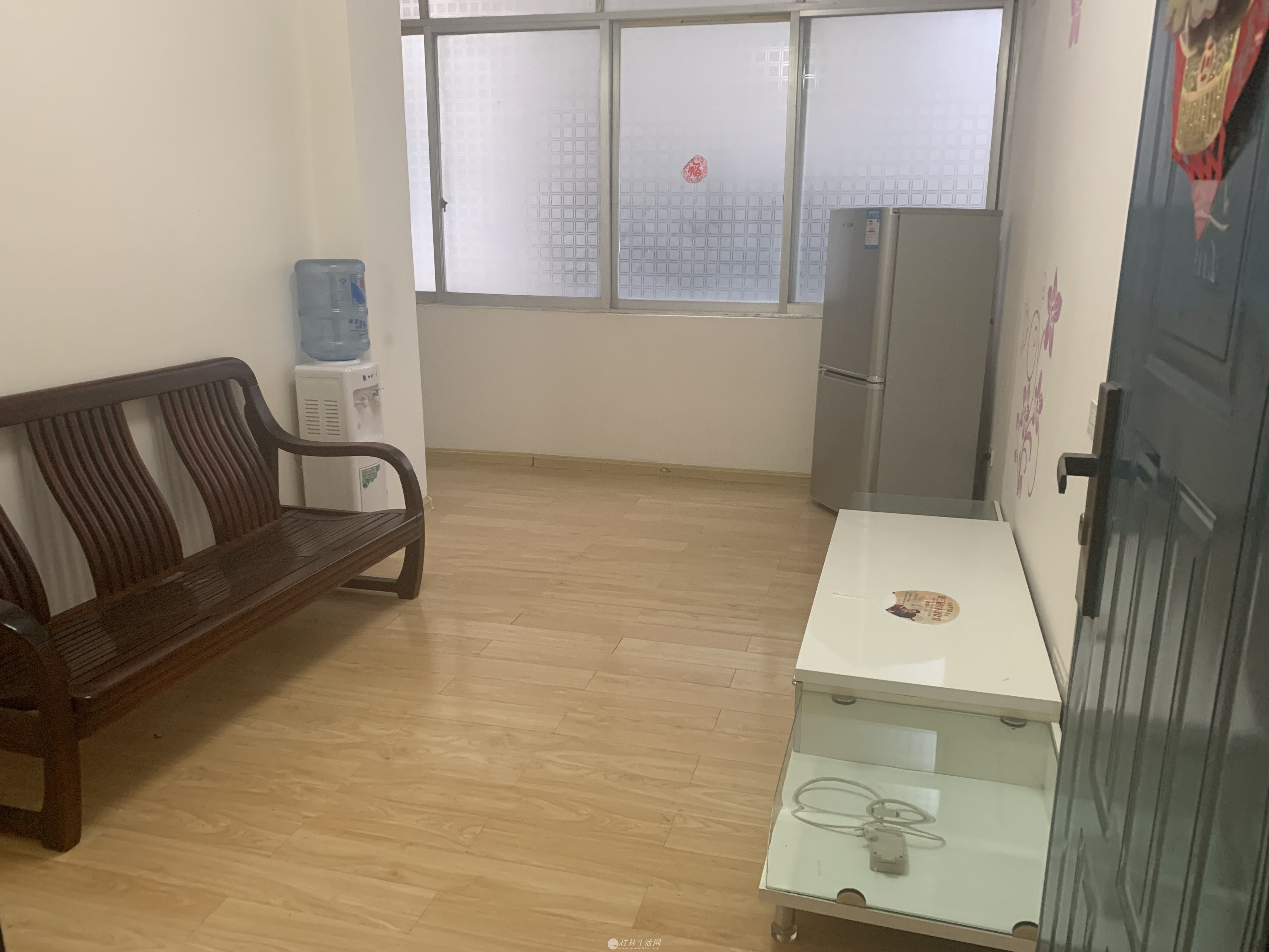 �л�Сѧ����¥����·��װ��2���ҵ�Ҿ�ȫ��