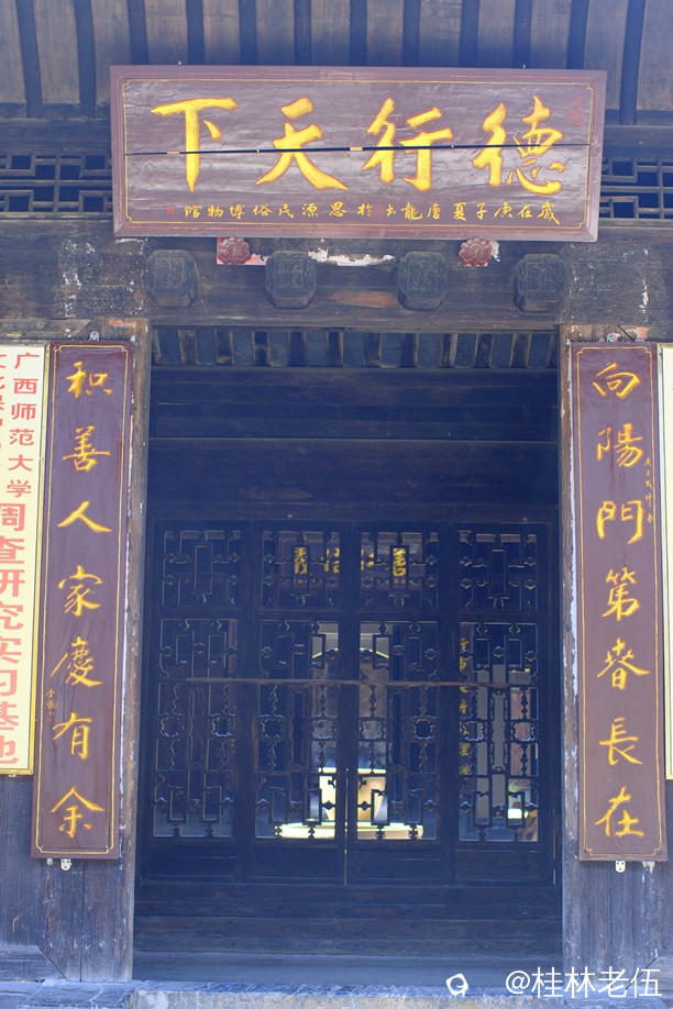 103.jpg