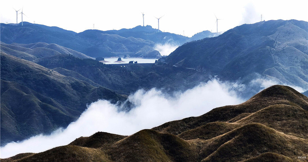 新疆有美女殿.天湖有漫妙玉林
