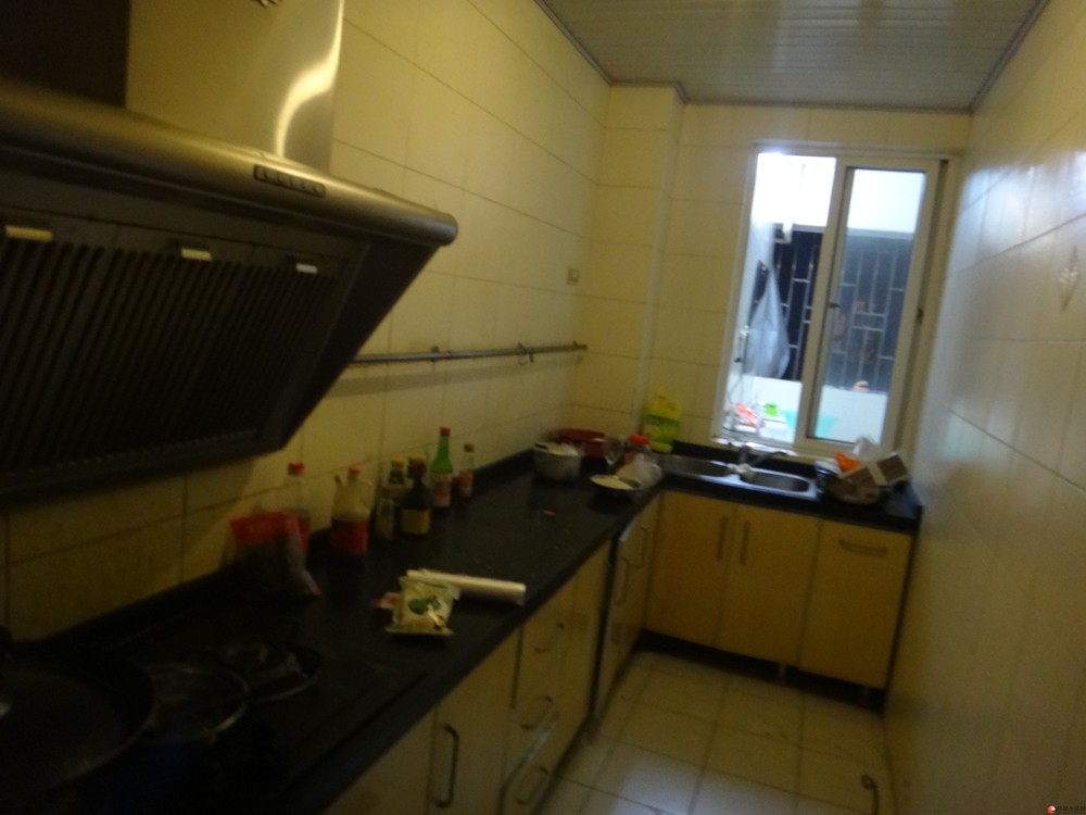 R�������ͳ�  ��̩԰ 110�O 3��2�� �����ס 1800/��