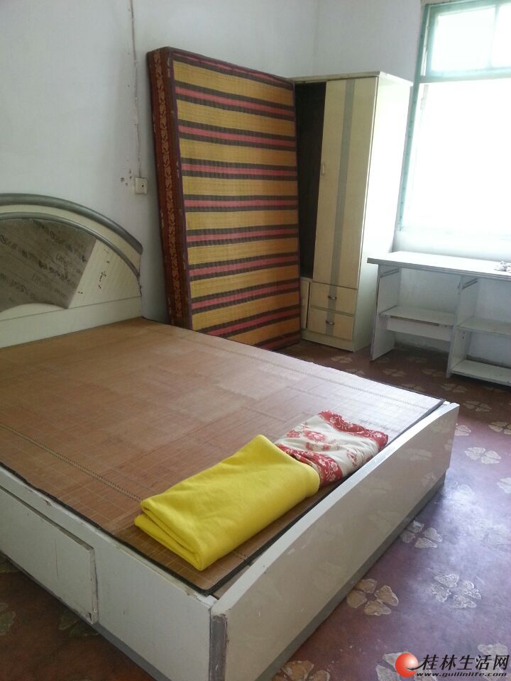 888  �ͼ۳��⣡����·   111     4F    ��װ   500Ԫ    ���ã���    ��ˮ��