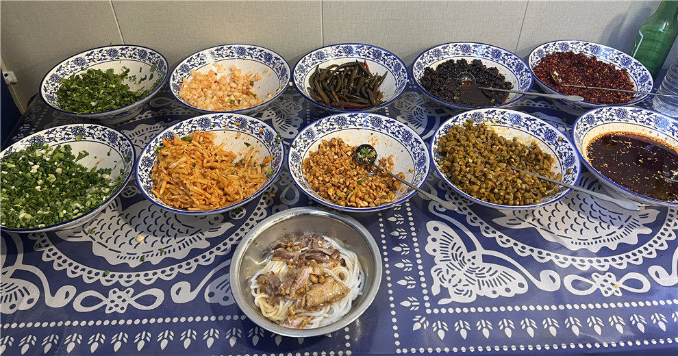 论坛网友推荐的大墟米粉铺，卤水真不错