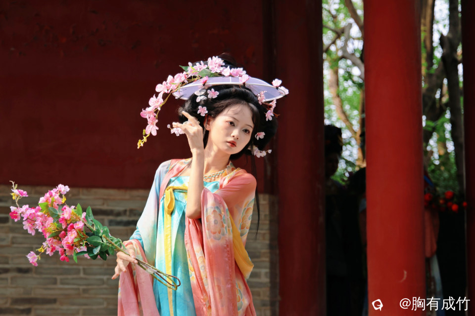 宋城墙汉服人像 (14).jpg