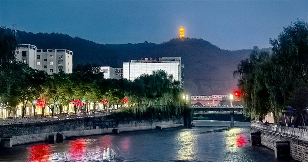 初夏夜游宜川大南川